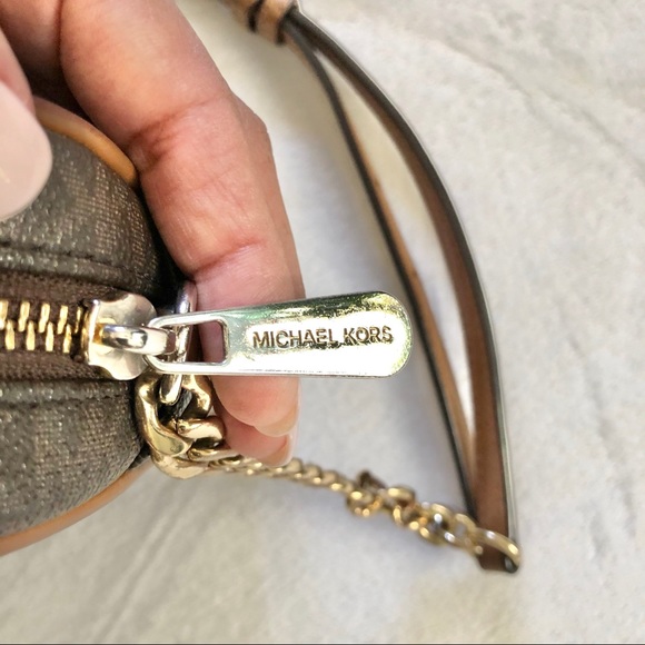 [Michael Kors] JET SET SHOULDER BAG - Picture 6 of 8